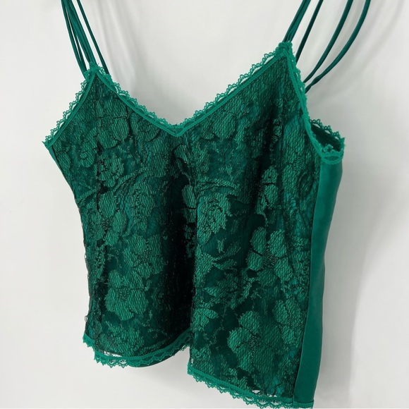 Vintage‎ gold label Victoria Secret green lace top Small - Picture 2 of 11